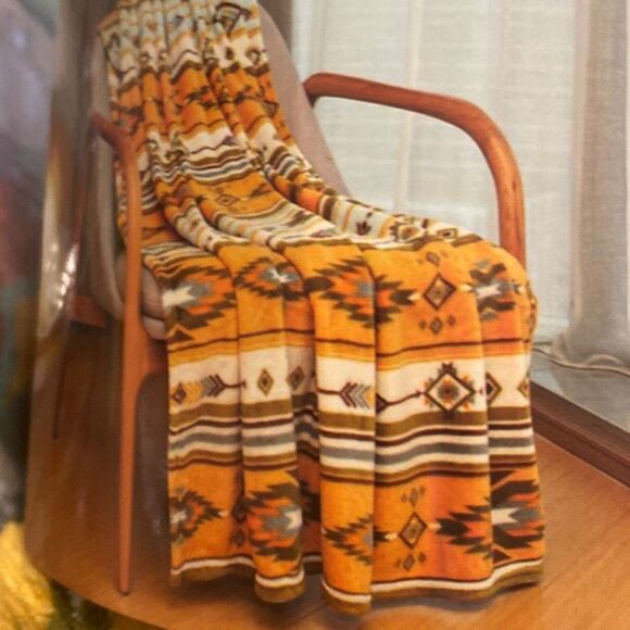 Coral Fleece Throw Blanket - Picture 3 of 7